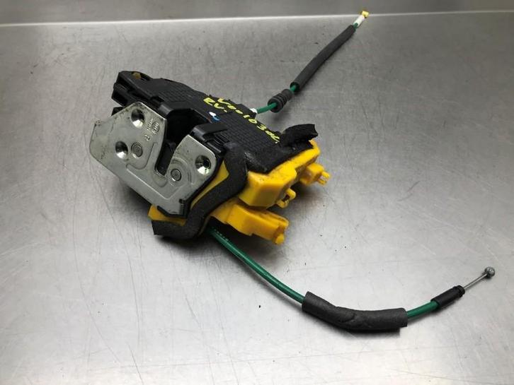 SERRURE DE PORTE RODS AVANT DROIT Hyundai i30 (GDHB5), Autos : Pièces & Accessoires, Autres pièces automobiles, Hyundai, Utilisé