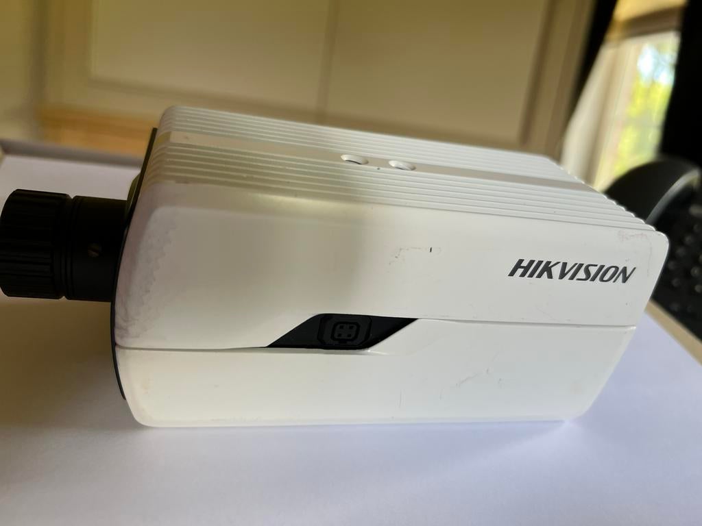 Security camera Hikvision met 5 lenzen, TV, Hi-fi & Vidéo, Caméras de surveillance, Enlèvement, Utilisé, Caméra d'intérieur