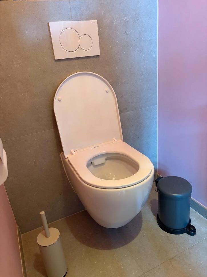WC Toilet, Huis en Inrichting, Badkamer | Badkamermeubels, Zo goed als nieuw, Overige typen, Minder dan 100 cm, Minder dan 50 cm