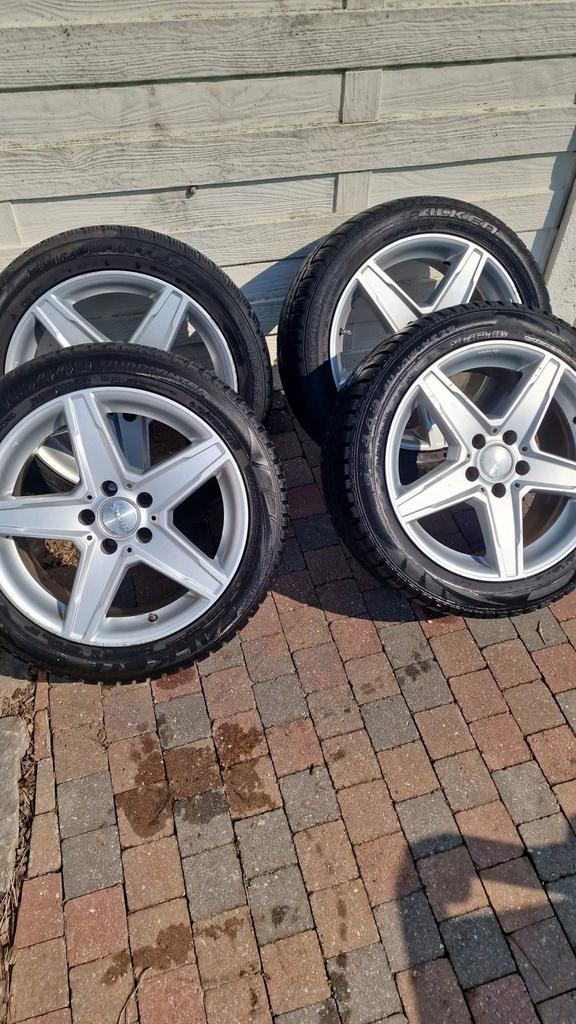 Mercedes velgen met winterbanden, Auto-onderdelen, Ophalen, Winterbanden, Velg(en)
