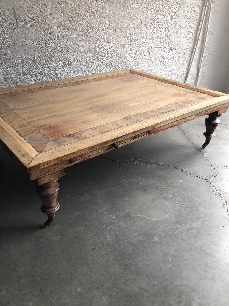 Grote landelijke rustieke antieke salontafel Merode, Ophalen, Gebruikt, Overige houtsoorten