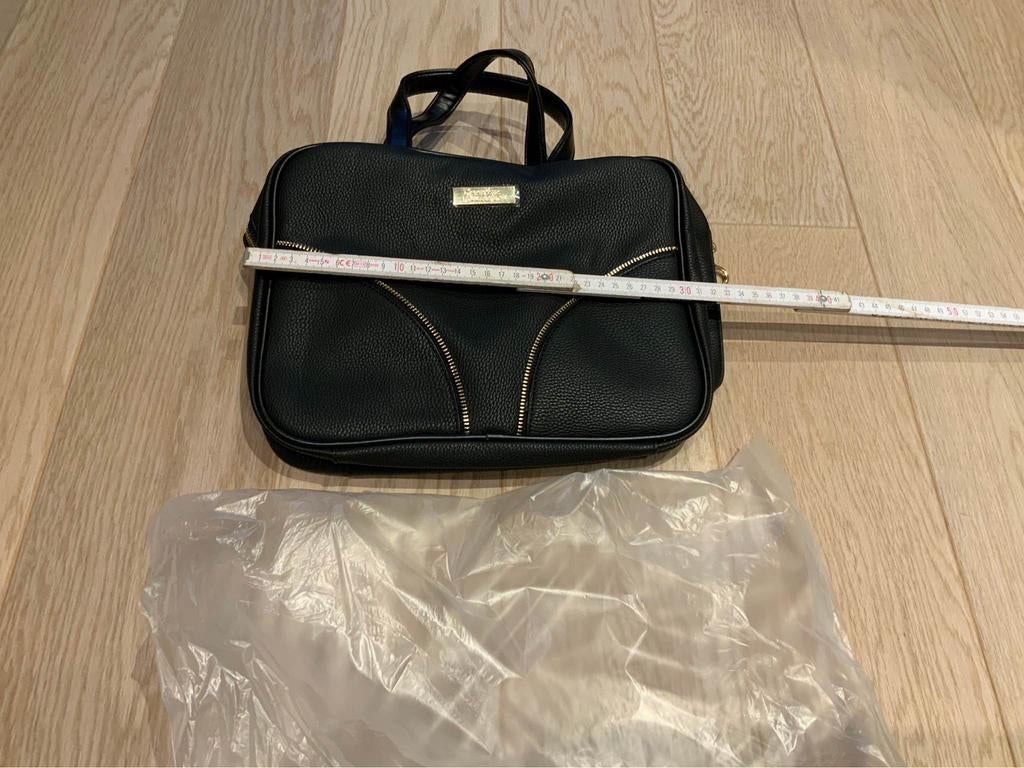 Nouvelles trousses de toilette, Enlèvement, Neuf