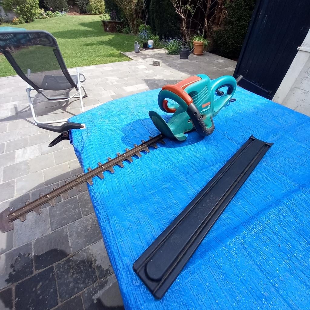 Taille haie bosch, Enlèvement