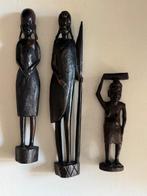 Afrikaanse beeldjes en voorwerpen, Ophalen