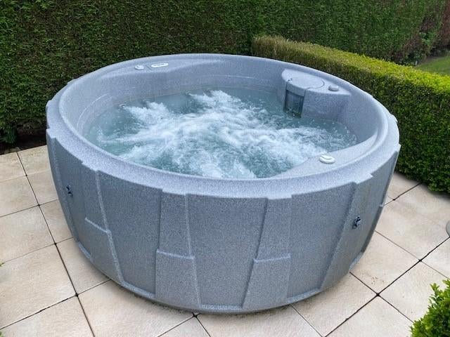 Jacuzzi, Tuin en Terras, Bubbelbaden en Hottubs, Ophalen, Gebruikt, Filter, Vast