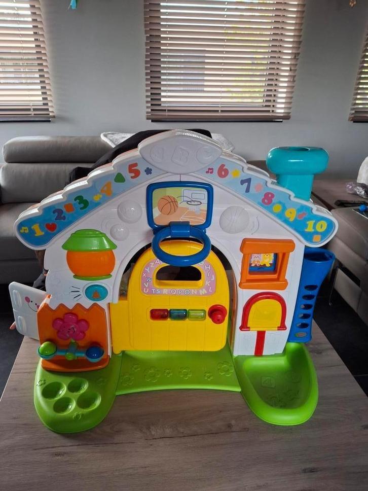 Groot activiteitencenter in de vorm van een huisje, Kinderen en Baby's, Speelgoed | Educatief en Creatief, Gebruikt, Ophalen