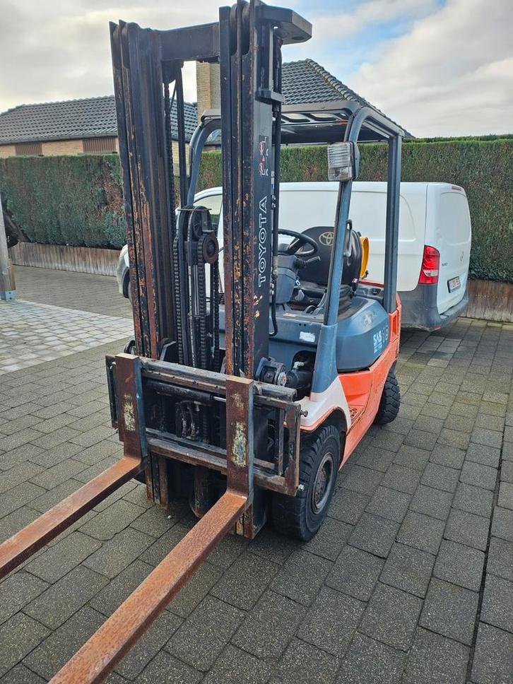 Chariot élévateur GPL Toyota, Articles professionnels, Machines & Construction | Chariots élévateurs & Transport interne, Chariot élévateur