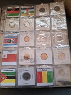 Album 2 met 275 wereldmunten mooi per land met vlag, Postzegels en Munten, Ophalen
