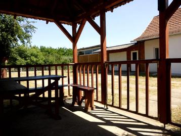 Bungalow en r-d-c prêt à l'emploi près de Tisza (Hongrie)
