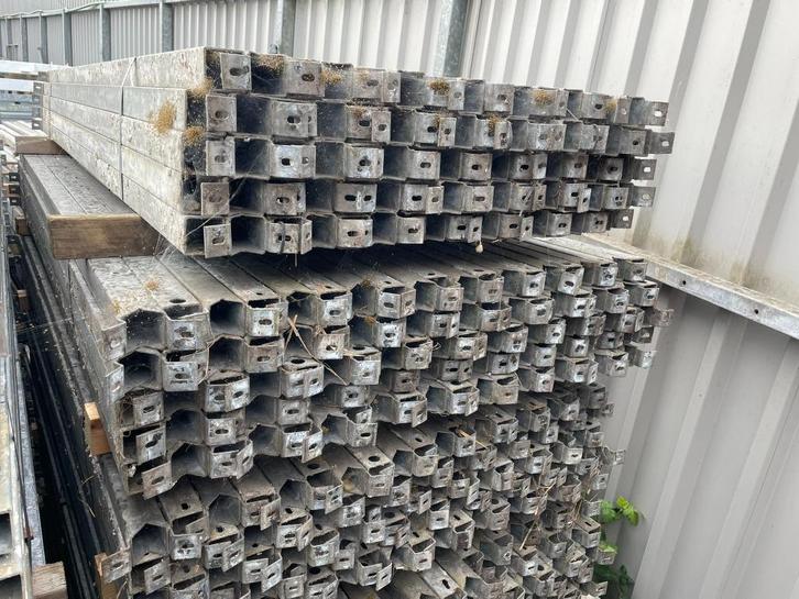 Koker 50x50x2 L=2400 mm, Dieren en Toebehoren, Vogels | Hokken en Kooien, Gebruikt, Overige typen, Overige materialen, Ophalen