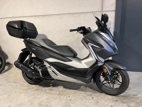 Honda Forza 125 keyless met topcase, Motos, Motos | Honda, Entreprise, Scooter, jusqu'à 11 kW, 1 cylindre