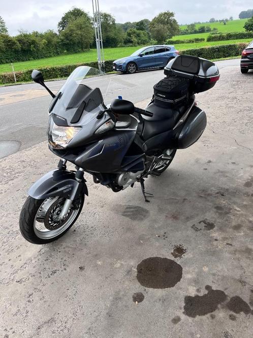 Honda Deauville NT 700 ABS, Motoren, Motoren | Honda, Particulier, Toermotor, meer dan 35 kW, 2 cilinders, Ophalen