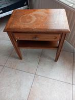 Petite table à restaurer avec tiroir  Hauteur 56,5 cm Largeu, Maison & Meubles, Utilisé, Enlèvement ou Envoi