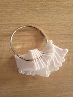 Borduurgaren kaartjes op ring 3 Euro, Ophalen of Verzenden, Gebruikt, Handborduren, Onderdeel of Accessoires