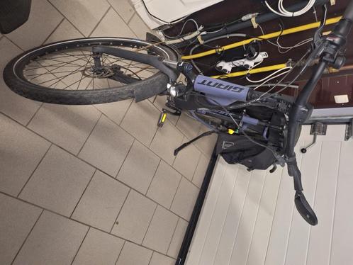 E-bike Giant AnyTour E+, Fietsen en Brommers, Elektrische fietsen, Zo goed als nieuw, Giant, 51 tot 55 cm, 50 km per accu of meer