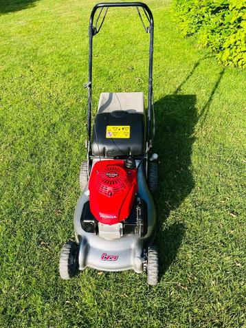 Grasmaaier Honda zelftrekker beschikbaar voor biedingen