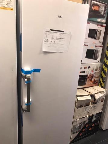 Congélateur AEG OAG7M401DW 70cm ‼️NO FROST -350€️🔥GARANTIE  beschikbaar voor biedingen