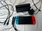 Nintendo Switch OLED + Skull & Co Neogrip + beschermhoesje, Ophalen of Verzenden, Zo goed als nieuw, Switch OLED