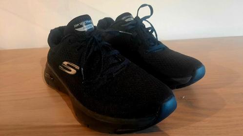 Sketchers sneaker ARCH FIT in nieuwstaat., Kinderen en Baby's, Kinderkleding | Schoenen en Sokken, Zo goed als nieuw, Ophalen of Verzenden