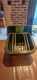 Veulen voederbak, Ophalen