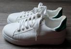 Sneakers met metallic groene hiel maat 38, Enlèvement ou Envoi, Sneakers et Baskets, Comme neuf, Blanc