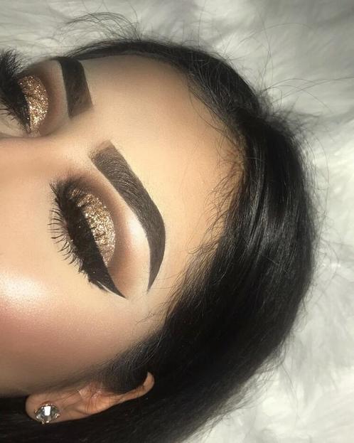 Hobby Gepassioneerde Visagiste Make Up Avondmake Up Natural, Handtassen en Accessoires, Uiterlijk | Cosmetica en Make-up, Make-up