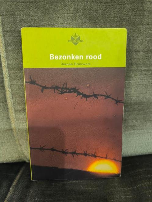 Bezonken rood.   (Jeroen Brouwers), Boeken, Literatuur, Zo goed als nieuw, Nederland, Ophalen