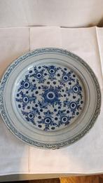 Ancienne assiette en céramique décor fleurs bleues, Antiquités & Art, Enlèvement ou Envoi