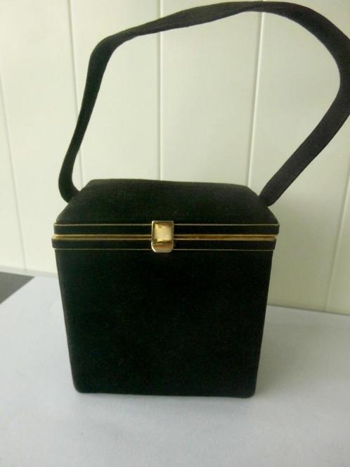 VINTAGE Petit Sac de soirée noir  années 50' ( 10X10 cm), Bijoux, Sacs & Beauté, Sacs | Sacs Femme, Utilisé, Sac de soirée, Noir