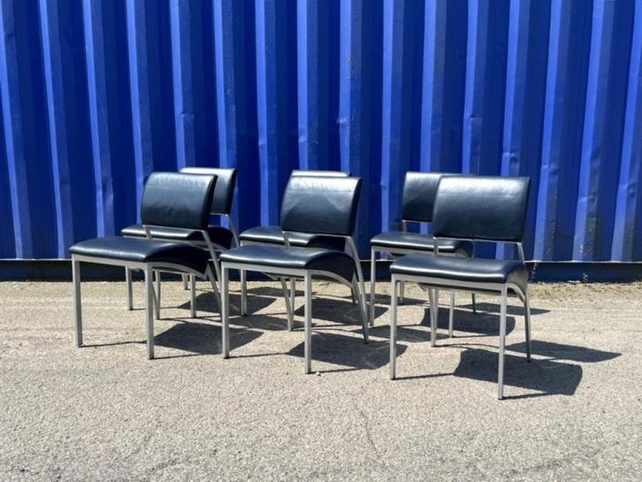 6 mooie stoelen leder en geborsteld chroom KFF design, Zakelijke goederen, Kantoor en Winkelinrichting | Kantoormeubilair en Inrichting