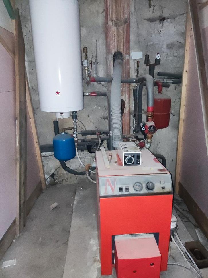 Ensemble complet chauffage au fioul, Doe-het-zelf en Bouw, Verwarming en Radiatoren, Gebruikt, Cv-ketel of Combi-ketel, 800 watt of meer