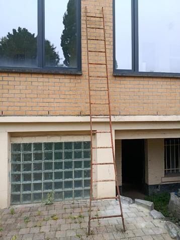 GROTE VASTE STALEN LADDER 4M beschikbaar voor biedingen