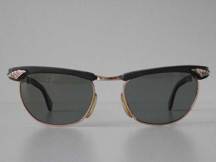 Optima Marwitz. Gouden zonnebril. Vintage., Handtassen en Accessoires, Zonnebrillen en Brillen | Dames, Zo goed als nieuw, Zonnebril