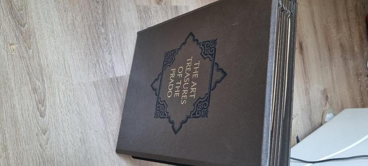 The art treasures of the prado 24 karaat munten, Boeken, Kunst en Cultuur | Beeldend, Gelezen, Overige onderwerpen, Ophalen