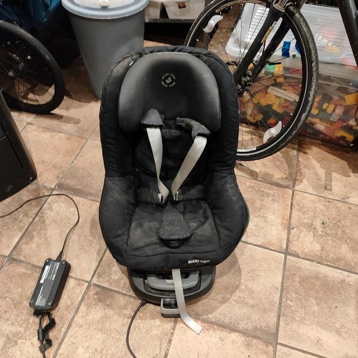 Auto stoel maxi cosi met easy fix, Kinderen en Baby's, Autostoeltjes, Gebruikt, Ophalen