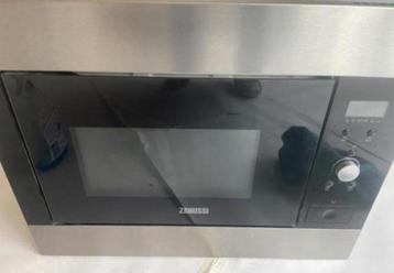 Micro ondes encastrable zanussi, Electroménager, Enlèvement, Utilisé, Encastré, Four à micro-ondes combiné