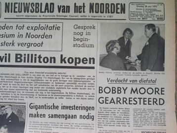 Voetballer Bobby Moore gearresteerd (krant 1970)