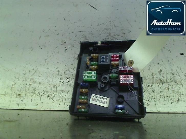 ZEKERINGKAST Golf Plus (5M1 / 1KP) (|1K0937125A|), Auto-onderdelen, Elektronica en Kabels, Volkswagen, Gebruikt