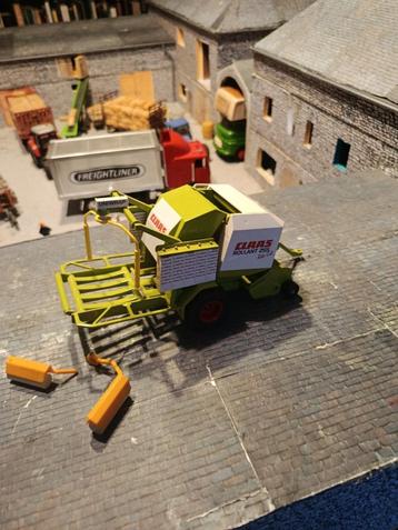 Claas Rollant 255 Roto Cut Uniwrap Siku Press beschikbaar voor biedingen