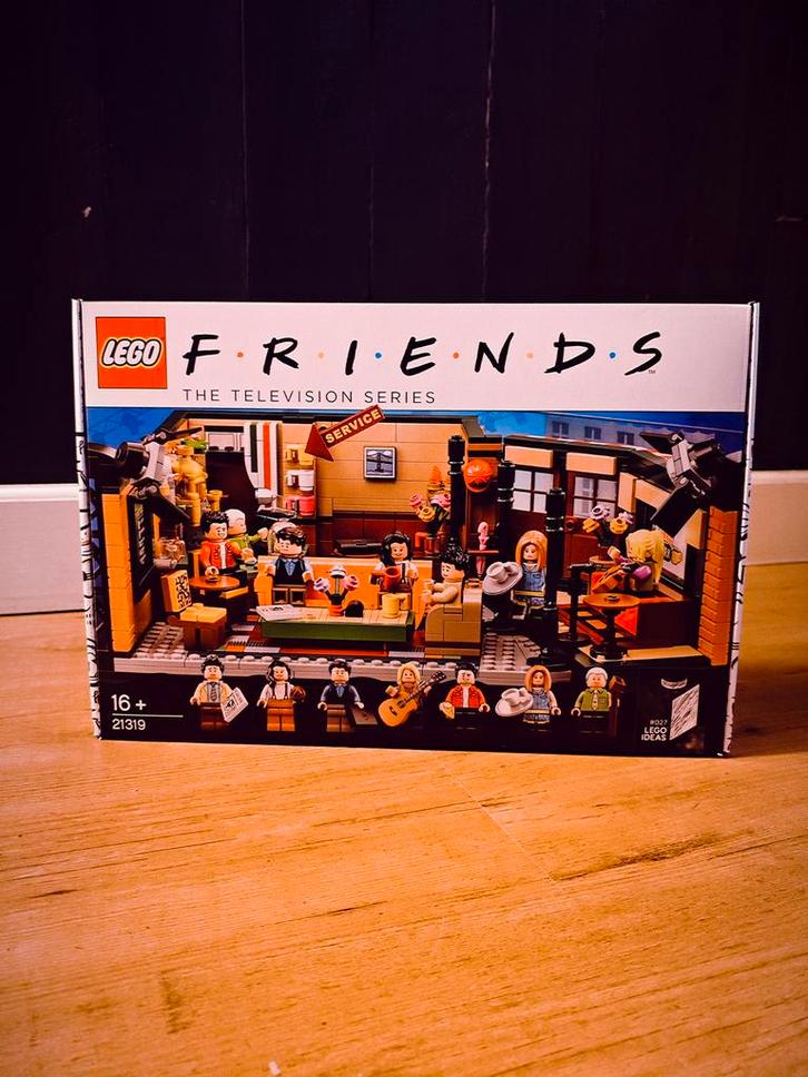 Lego SEALED Central perk 21319, Kinderen en Baby's, Speelgoed | Duplo en Lego, Nieuw, Lego, Complete set, Ophalen of Verzenden