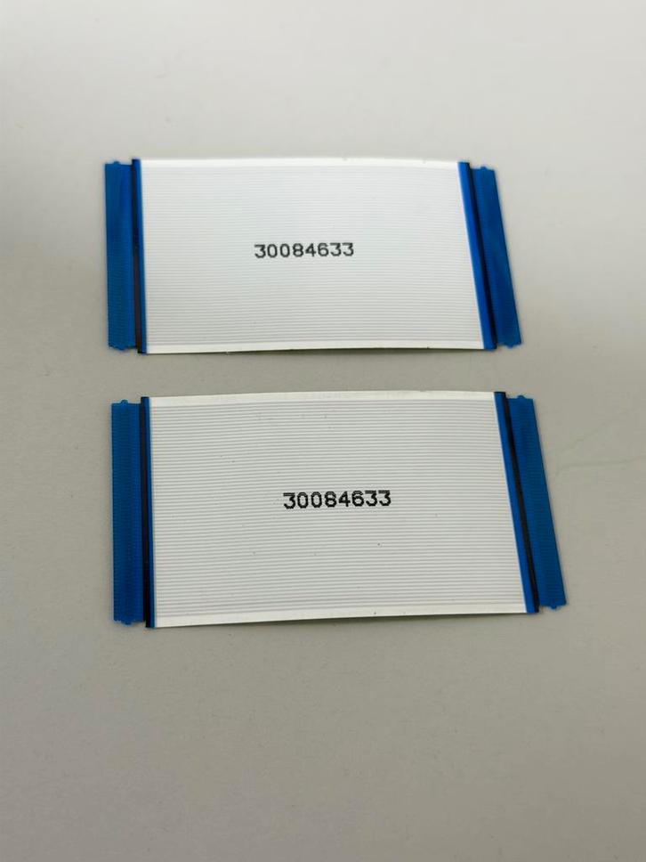 2 câbles d'écran Celcus CEL-43FHDSB-16/1 T-Con PCB 30084633, Hobby & Loisirs créatifs, Composants électroniques, Neuf, Enlèvement ou Envoi