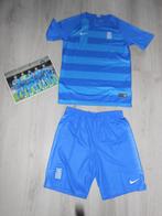 Gesigneerd tenue van het Griekse Nationale Elftal - maat 152, Sport en Fitness, Maat XS of kleiner, Ophalen of Verzenden, Nieuw