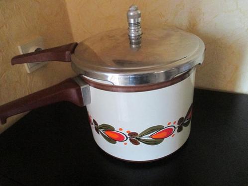 vintage sneelkookpan, Huis en Inrichting, Keuken | Potten en Pannen, Gebruikt, Ophalen of Verzenden