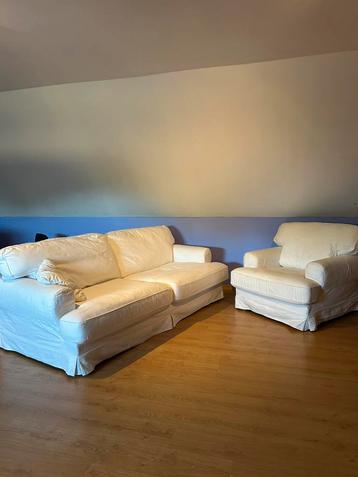 Witte IKEA salon 3+1 zit met set NIEUWE HOEZEN beschikbaar voor biedingen