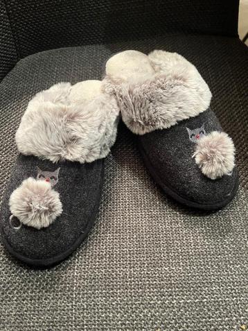 Pantoffels  beschikbaar voor biedingen