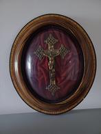 kruis met glazen globe, Antiek en Kunst, Antiek | Religieuze voorwerpen, Ophalen