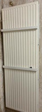 Vds : radiateur vertical Salle de ban, Bricolage & Construction, Chauffage & Radiateurs, Enlèvement, Comme neuf, Radiateur