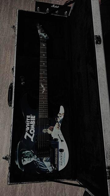 Kirk hammet’s ESP LTD white zombie guitar + Hardcase, Musique & Instruments, Enlèvement ou Envoi, Comme neuf, Guitare, 100 watts ou plus