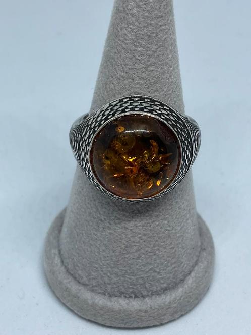 Zilveren ring met barnsteen maat 24, Handtassen en Accessoires, Ringen, Nieuw, Dame, 20 of groter, Rood, Zilver, Met edelsteen