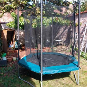 Trampoline décathlon  beschikbaar voor biedingen